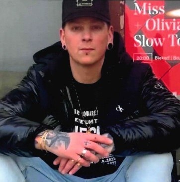 Brian Schmidt1 Brian Schmidt1